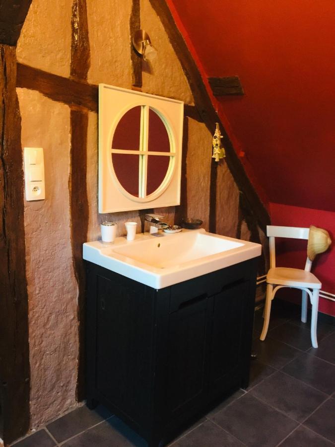 Les Glycines De Bougy Bed & Breakfast Dış mekan fotoğraf