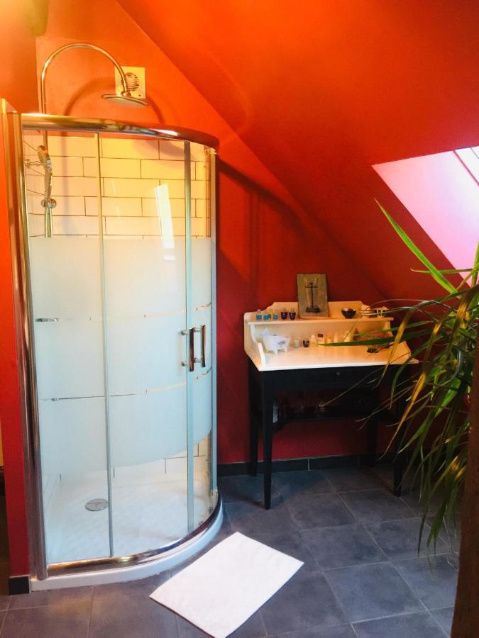 Les Glycines De Bougy Bed & Breakfast Dış mekan fotoğraf