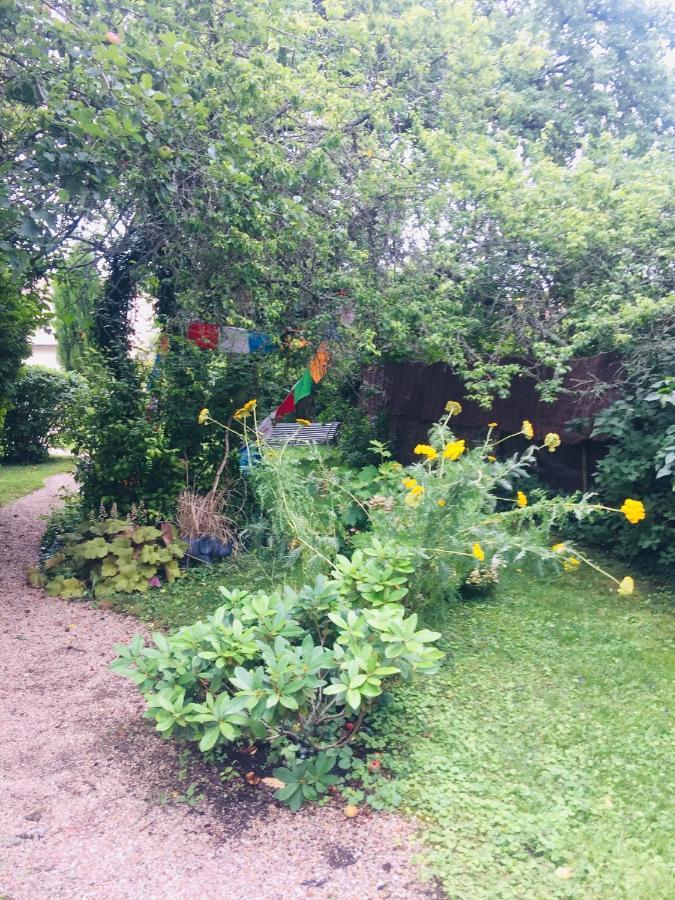 Les Glycines De Bougy Bed & Breakfast Dış mekan fotoğraf
