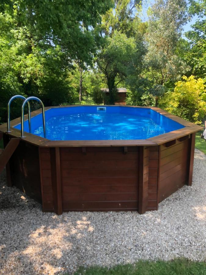 Les Glycines De Bougy Bed & Breakfast Dış mekan fotoğraf