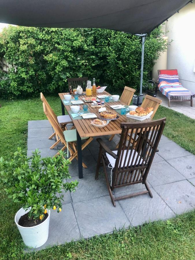 Les Glycines De Bougy Bed & Breakfast Dış mekan fotoğraf
