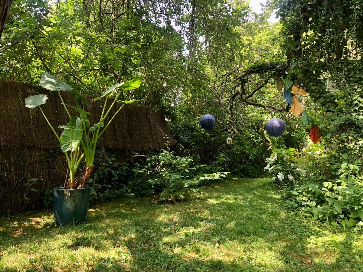 Les Glycines De Bougy Bed & Breakfast Dış mekan fotoğraf