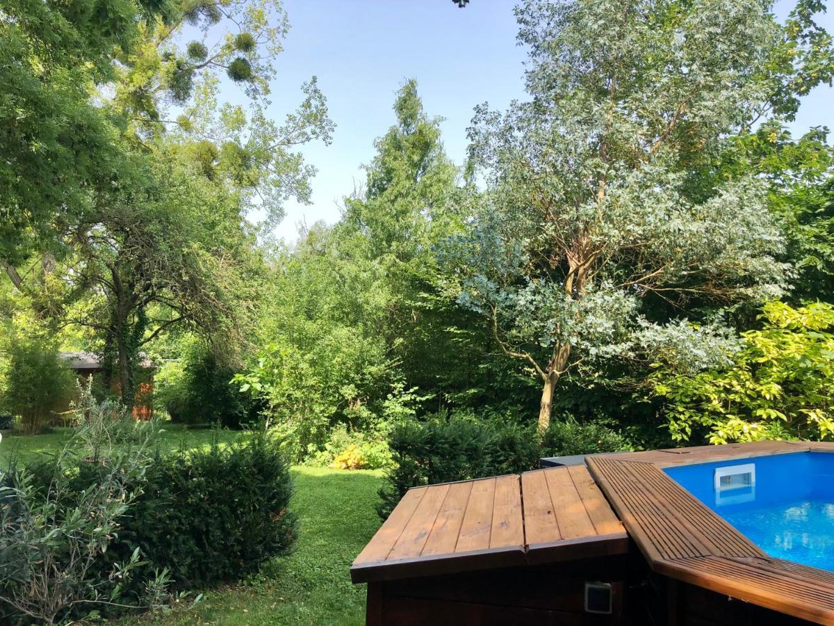 Les Glycines De Bougy Bed & Breakfast Dış mekan fotoğraf
