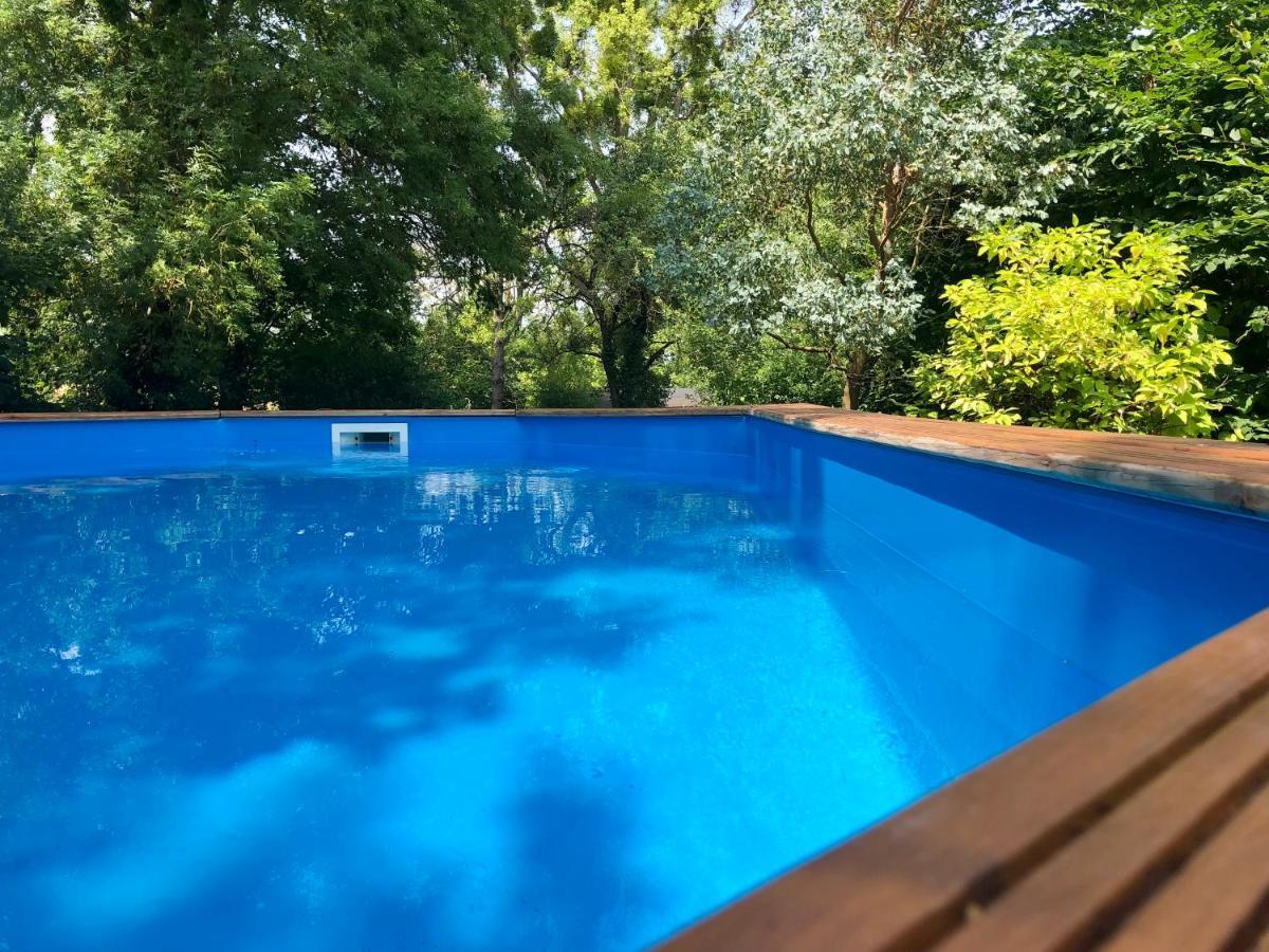Les Glycines De Bougy Bed & Breakfast Dış mekan fotoğraf