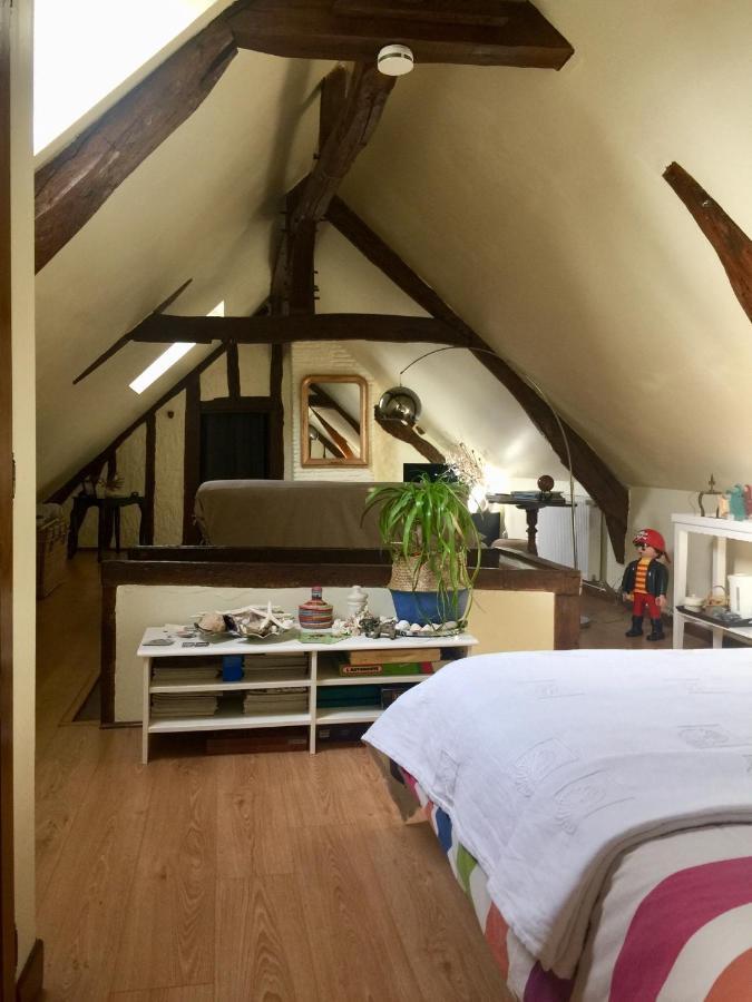 Les Glycines De Bougy Bed & Breakfast Dış mekan fotoğraf